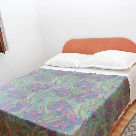 Apartments Sanader Apartment Okrug Gornji